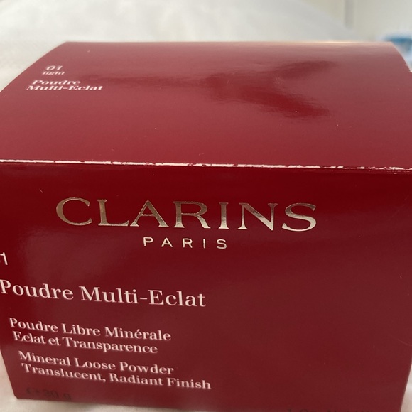 Mineral Loose Powder - 01 light - 1oz - CLARINS Paris. - Picture 5 of 5